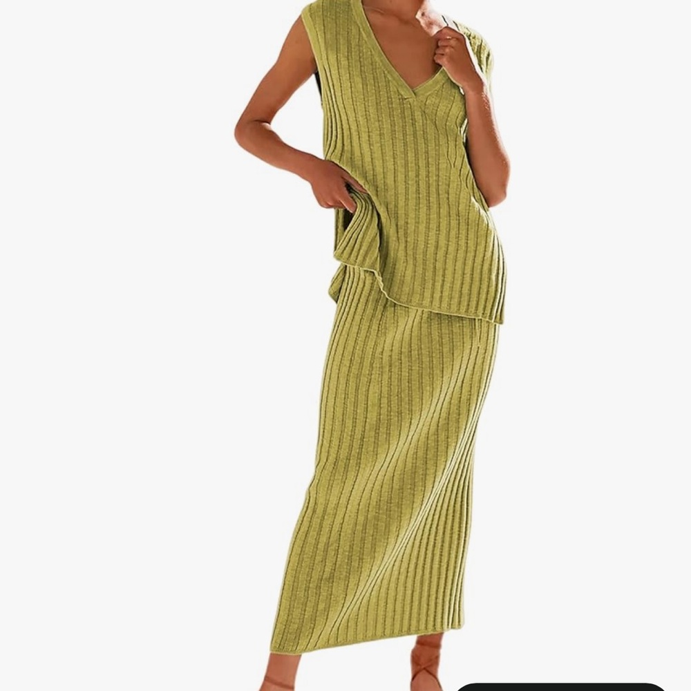 V-Neck Ribbed Knit Matching Set - Picture 5 of 6